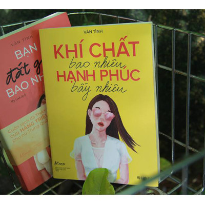 Combo Bạn Đắt Giá Bao Nhiêu + Khí Chất Bao Nhiêu - Hạnh Phúc Bấy Nhiêu (Tặng Kèm Bút Chì Xinh - Bản đặc biệt)