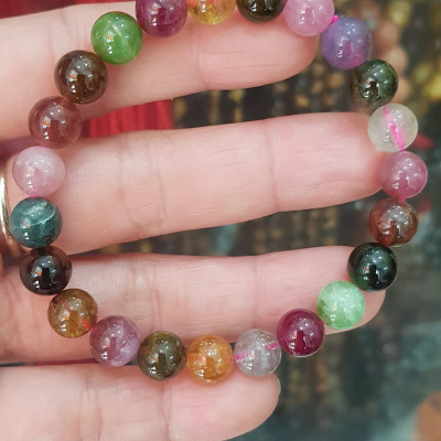  Vòng tay phong thuỷ may mắn đá tourmaline màu bóng đẹp lắm size hạt vòng 8mm đá tự nhiên đeo tốt sức khoẻ, may mắn, tốt cho công việc đeo lên tay bóng đẹp màu rất xinh đẹp ạ