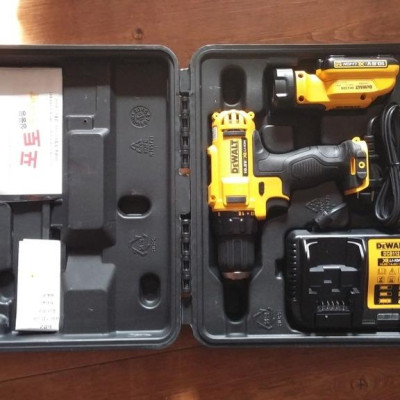 MÁY KHOAN, VẶN VÍT DÙNG PIN 10.8V 180W DEWALT DCD710D2T-KR- HÀNG CHÍNH HÃNG