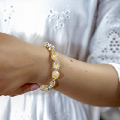 Vòng tay nữ đá phong thủy Thạch anh vàng Citrine thiên nhiên cho mạng Thổ - Kim VT067