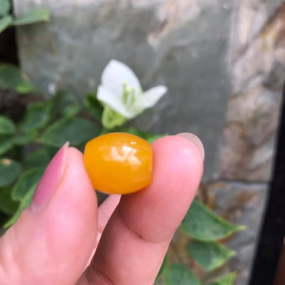 MẶT DÂY CHUYỀN HẠT LU THỐNG CHẤT LIỆU ĐÁ MÃ NÃO MÀU VÀNG TƯƠI LẠ ĐẸP Size Dài 14mm x dầy 13mm