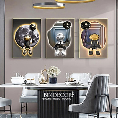 (HCM)Tranh treo tường phi hành gia 1 bộ 3 tấm trang trí decor sẵn khung kèm đinh