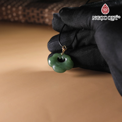 Mặt dây chuyền khóa như ý đá ngọc bích nephrite 18x24mm mệnh mộc, mệnh hỏa - Ngọc Quý Gemstones
