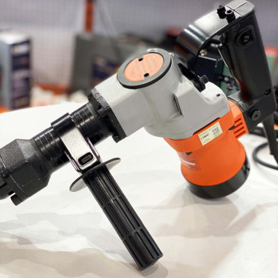 Máy đục bê tông cầm tay chính hãng Kynko Z1G- KD23 -60 # 6232 mạnh mẽ giá tốt