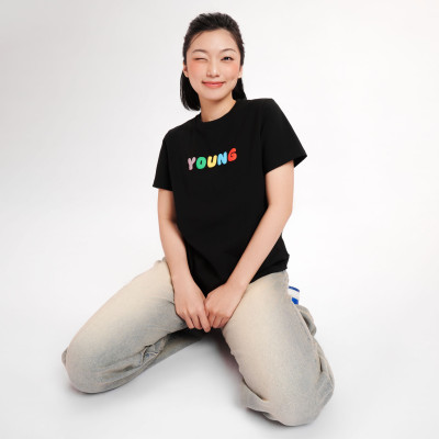 DOTTIE - Áo thun in Young - Đen - T0814