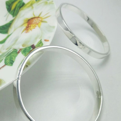 Vòng tay cặp Hàn Quốc VTC13 (Màu bạc)