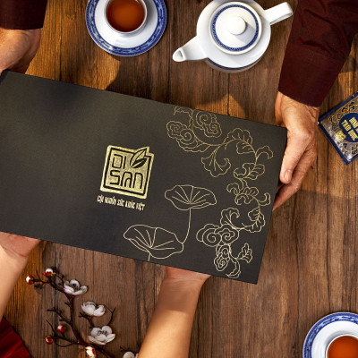 Hộp Quà Tặng Gồm 4 Sản Phẩm: Bổ Khí Tăng Lực Hoàn, Hỗ Trợ Giảm Cân Trà Thảo Mộc, Dưỡng Tâm An Thần Trà, Định Áp Thảo Dược Trà