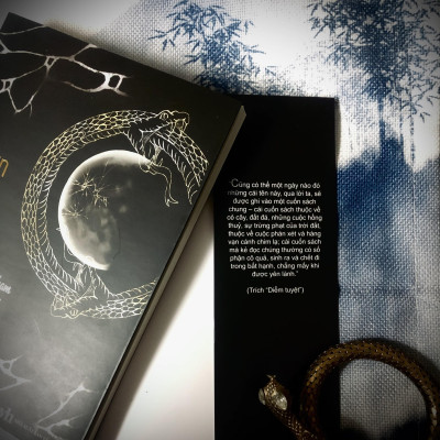 Cơn mưa bên hồ nước bí mật - Phạm Giai Quỳnh