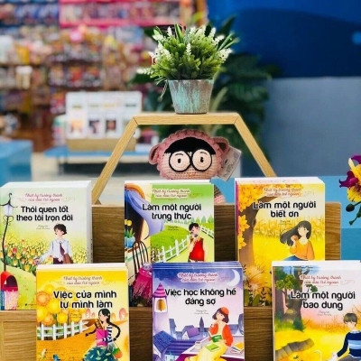 Combo Hộp 10 Cuốn - Nhật Ký Trưởng Thành Của Đứa Trẻ Ngoan Tặng 365 Ngày Bồi Dưỡng Tâm Hồn - Những Câu Chuyện Kinh Điển