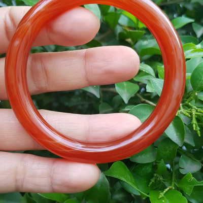 Vòng tay nữ đá mã não đỏ vân đẹp mới Vòng Ni 54mm x cọng 8,5mm Nữ mệnh hỏa mệnh thổ 52kg - 60kg đeo ạ