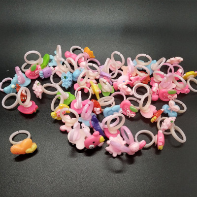 Combo 10 nhẫn nhựa cho bé gái dễ thương và xinh xắn (Giao mẫu ngẫu nhiên)