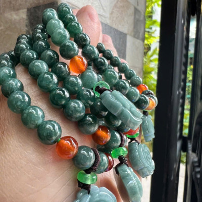 Vòng Tay Chuỗi Nữ Đá Cẩm Thạch Xanh Lam Đậm Tự Nhiên Mix Bông Hồng rất là xinh đẹp size hạt 7mm các chị em nữ mệnh thủy mệnh mộc mệnh và hỏa đeo chuẩn hợp món quà tặng phụ nữ quà sinh nhật đẹp ý nghĩa rẻ đẹp ạ