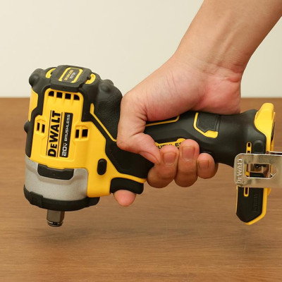 MÁY SIẾT BULONG CẦM TAY 20V DEWALT DCF911P2 - HÀNG CHÍNH HÃNG