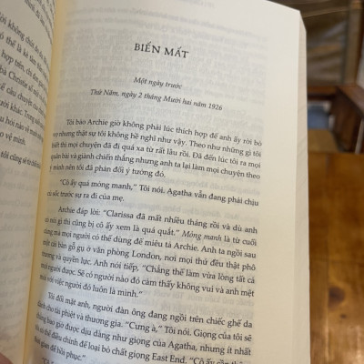 CHUYỆN TÌNH AGATHA CHRISTIE - Nina de Gramont – Nguyễn Ngọc Ánh Kim dịch - Bách Việt - NXB Thanh Niên