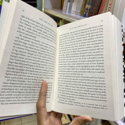 Sách - Guns, Germs and Steel: The Fates of Human Societies by Jared Diamond | Nonfiction / Social Science / Human Geography & History Book in English
