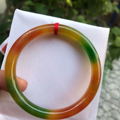 VÒNG MỚI ĐÁ CẨM THẠCH TỨ QUÝ NI 53  MÀU TƯƠI ĐỀU VÒNG BÓNG ĐẸP NỮ TẤT CẢ CÁC MỆNH ĐEO  CÂN NẶNG TẦM 52KG ĐẾN 65KG