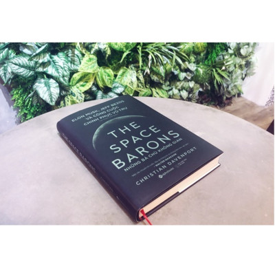 Combo Sách Khám Phá Vũ Trụ : Rocket Billionares - Những Tỉ Phú Tên Lửa +  Endurance - Hành Trình Không Gian + The Space Barons - Những Bá Chủ Không Gian 