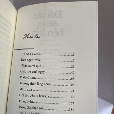 ĐỐI TÁC ĐẾN TỪ BÊN KIA - Phan Ngọc Chính – Nxb Tổng hợp Tp Hồ Chí Minh 