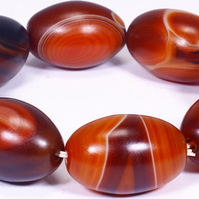 Vòng tay đá mã não nâu hạt cà na 30x20 mệnh thổ, kim - Ngọc Quý Gemstones