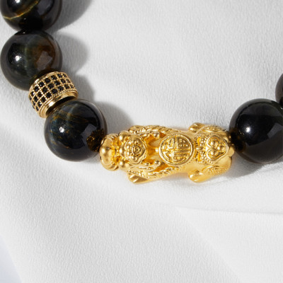 Vòng thạch anh mắt hổ xanh đen phối charm kết tỳ hưu bạc mạ vàng 24K Ngọc Quý Gemstones