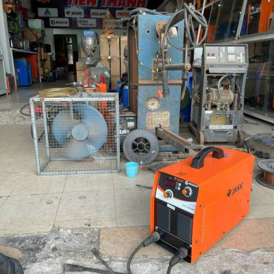 MÁY HÀN QUE 5MM ZX7-300E (MÁY CÔNG SUẤT LỚN SỬ DỤNG NGUỒN ĐIỆN 220V) JASIC - HÀNG CHÍNH HÃNG