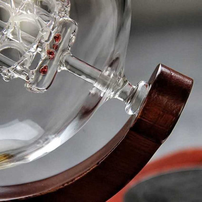 Chai Đựng Rượu Thủy Tinh 1500ML mẫu Globe cao cấp nắp thủy tinh đặc kèm đế gỗ - Vỏ Chai Rượu Đẹp trang trí – Bình Đựng Rượu Thủy Tinh decor (E18)