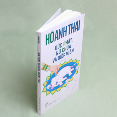 Đức Phật, Nữ Chúa Và Điệp Viên