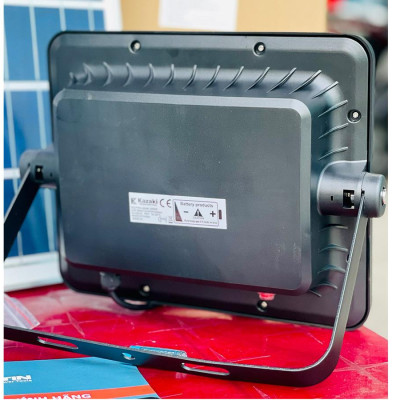 ĐÈN NĂNG LƯƠNG MẶT TRỜI KAZAKI KZ-PT01-200W- HÀNG CHÍNH HÃNG