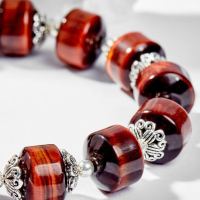 Vòng Tay Phong Thủy Đá Mắt Hổ Nâu Đỏ Phối Charm Kết Đồng Tâm (12mm) Mệnh Hỏa, Thổ Ngọc Quý Gemstones