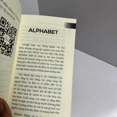 ALPHABET - KHÔNG CHỈ LÀ CÔNG CỤ TÌM KIẾM GOOGLE MÀ CÒN THIẾT LẬP ĐẾ CHẾ TRONG THỜI ĐẠI MỚI - Những Gã Khổng Lồ Truyền Thông Qua Góc Nhìn Kinh Tế Chính Trị - Mickey Lee - Lưu Thủy dịch - Lyceum - NXB Đà Nẵng