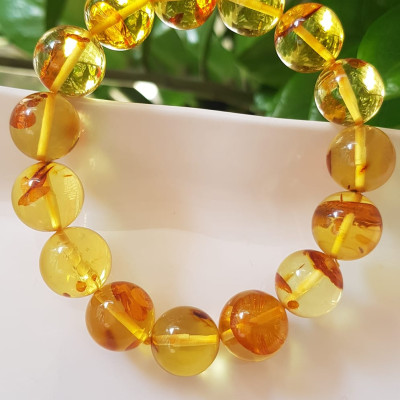 Vòng Hổ Phách tự nhiên Size Nam 14,5mm Vòng Vip cao cấp sịn hiếm quá đẹp xuất sắc 14,5mm Đá Hổ Phách Màu Vàng Anh trong bắt ánh sáng ánh lên quá đẹp đẳng cấp sang luôn Vòng chuẩn hợp Nam mệnh Kim mệnh Thổ mệnh Thủy đeo ạ