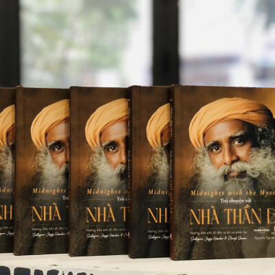 Sách Trò Chuyện Với Nhà Thần Bí ( Midnight With The Mystic ) + Bộ Thẻ Ảnh Sahguru - Sách Tôn Giáo Tâm Linh, Nghệ Thuật Sống - Hiệu Sách Genbooks, Bìa Cứng In Màu