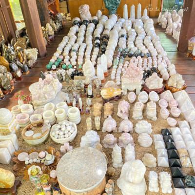 Trụ đá canxedon xanh nặng 1.5kg, cao 15.5cm, ngang 9.5cm - CXD145