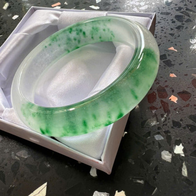 Vòng Tay Nữ Bản Hẹ Đá Mã Não DuLong Xanh Rong Biển Bông Bông Trắng Trong Bóng Đẹp Ni 55mm Cao 15mm Dầy 9mm Món quà tặng Nữ 53kg - 57kg đeo tay xinh rẻ đẹp ý nghĩa ạ 