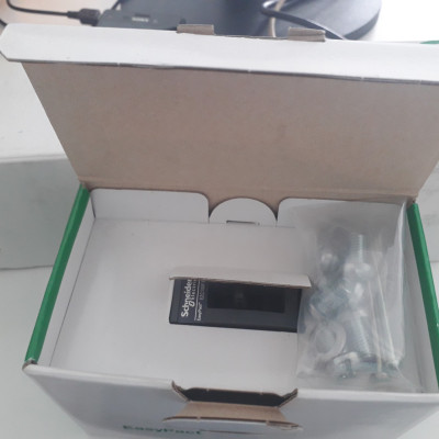 Cầu dao MCCB Schneider EZC100N3100 100A 15kA 3P