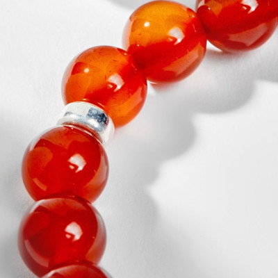 Vòng Tay Phong Thủy Nữ Đá Mã Não Đỏ Phối Charm Cung Hoàng Đạo Kim Ngưu (8mm) Mệnh Hỏa, Thổ Ngọc Quý Gemstones