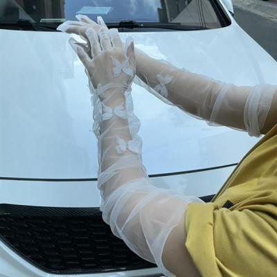 Găng tay voan đính bướm trắng mẫu dài