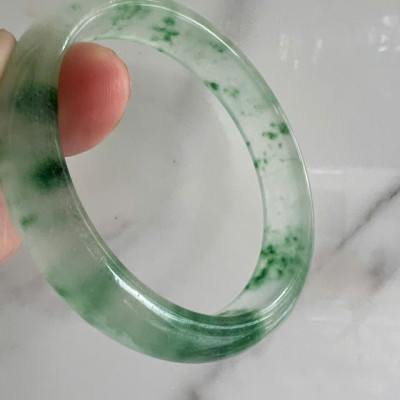 Vòng Tay Nữ Bản Hẹ Đá Mã Não DuLong Trắng Xanh Rong Biển Bông Trong Bóng Đẹp Ni Ni 57mm Cao 12mm Dầy 7mm Nữ 54kg - 58kg đeo tay xinh rẻ đẹp món quà tặng ý nghĩa ạ 