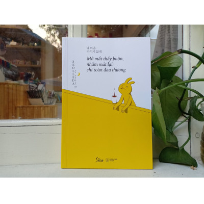 Combo Sách : Hoàng Hôn Màu Đỏ + Mở Mắt Thấy Buồn, Nhắm Mắt Lại Chỉ Toàn Đau Thương