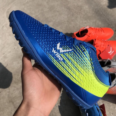 Mẫu giày đá bóng phủi được nhiều sân phủi chuyên nghiệp ưa dùng Wiiiiika Flashhhhh 