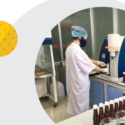 Hộp Tết 2 Chai Nước Mắm Cốt Phú Quốc Quốc Vị Độ Đạm 40N Chai Thủy Tinh 520ml Cá Cơm