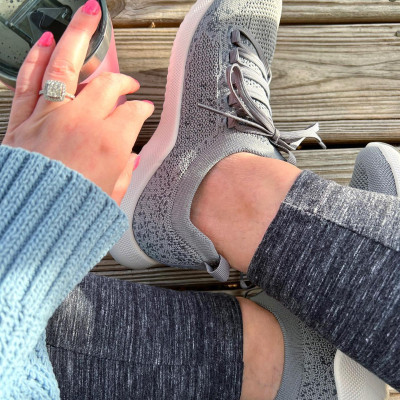 Giày sức khỏe nữ Aetrex Carly Grey - Giày thể thao dạng xỏ đệm êm giảm đau gót