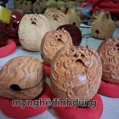 Mõ tụng kinh Phật bằng gỗ sưa đỏ kt 10x10cm