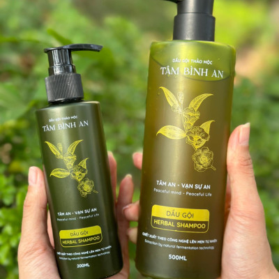 Dầu Gội Tâm Bình An giữ tron tinh túy từ các nguyên liệu thiên, cung cấp dưỡng chất từ dược liệu quý Trà Hoa Vàng - 500ml