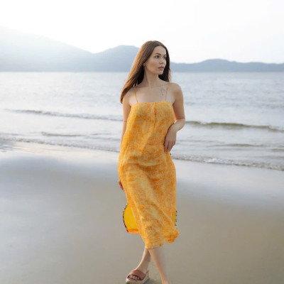 Đầm Hai Dây Suông, Đầm xẻ tà, Đầm Vàng Linen Kim Diệp thời trang thiết kế Hity