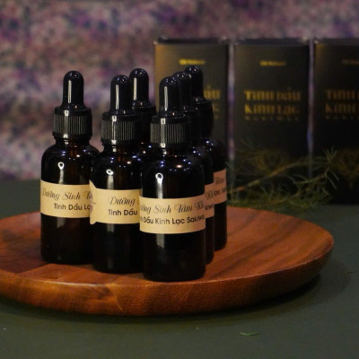 TINH DẦU KINH LẠC SAKIWAI