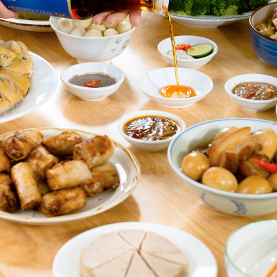 Hộp hai chai nước mắm cốt đặc biệt Lê Gia làm quà biếu sang trọng