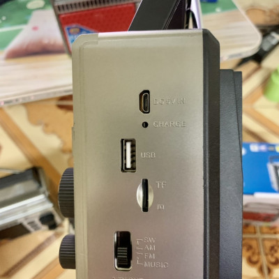 ĐÀI RADIO Fp 310BT-tấm pin năng lượng mặt trời Xuất xứ Nhật Bản Mẫu Mới Nhất quà tặng giành cho người thân yêu-Hàng Chính Hãng