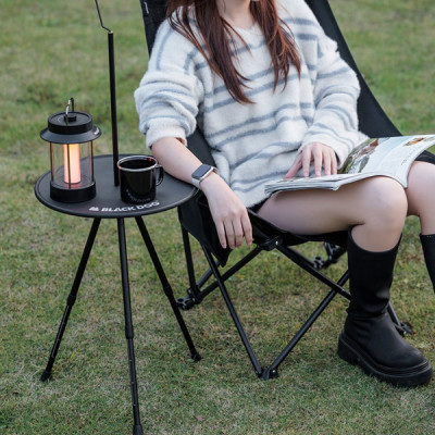 Bàn tròn mini di động kèm gậy treo đèn Blackdog CBD2300JJ028