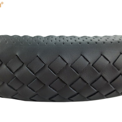 Bọc vô lăng cao Macsim mã 8996 màu đen